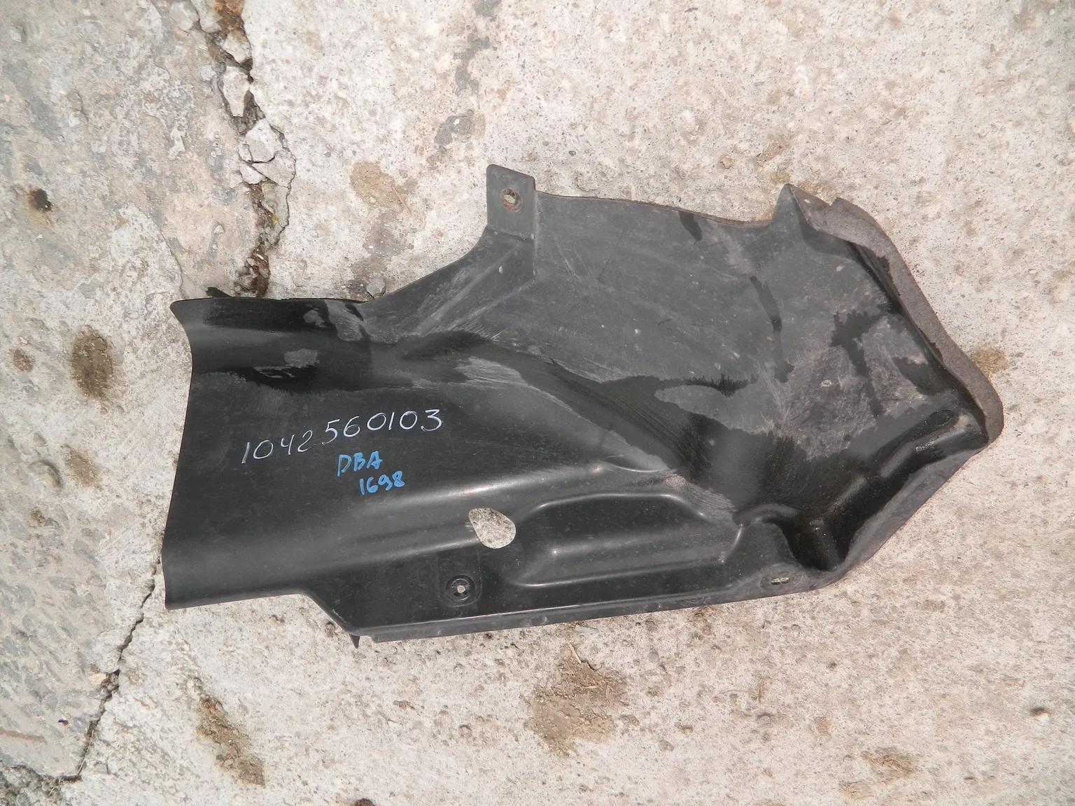 Защита горловины топливного бака MAZDA MAZDA 3 BL (Контрактный) 1042560103