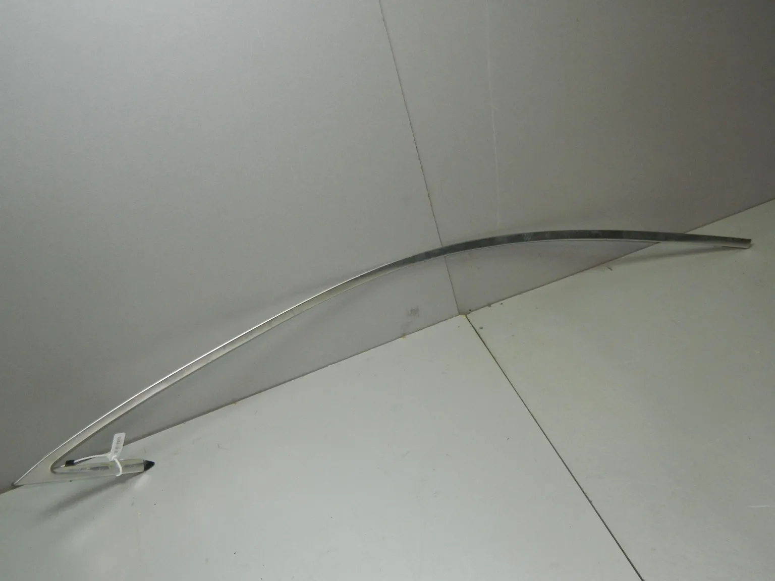 Накладка двери HYUNDAI EQUUS VI G6DA 2013-2015 Перед Лев (Б/У) 35017246