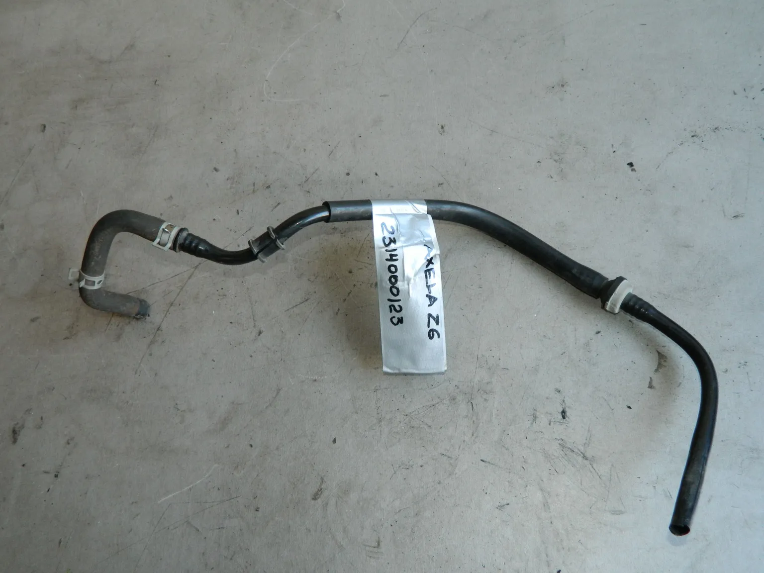 Патрубок системы охлаждения MAZDA AXELA BL6FJ Z6 (Контрактный) 2314000123