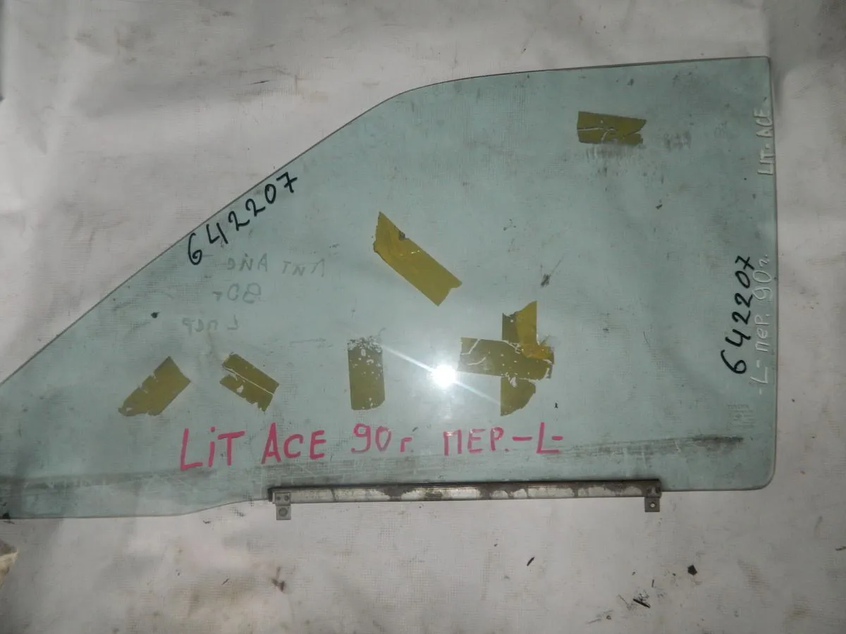 Стекло двери TOYOTA LITE ACE Перед. Лев (Контрактный) 642207