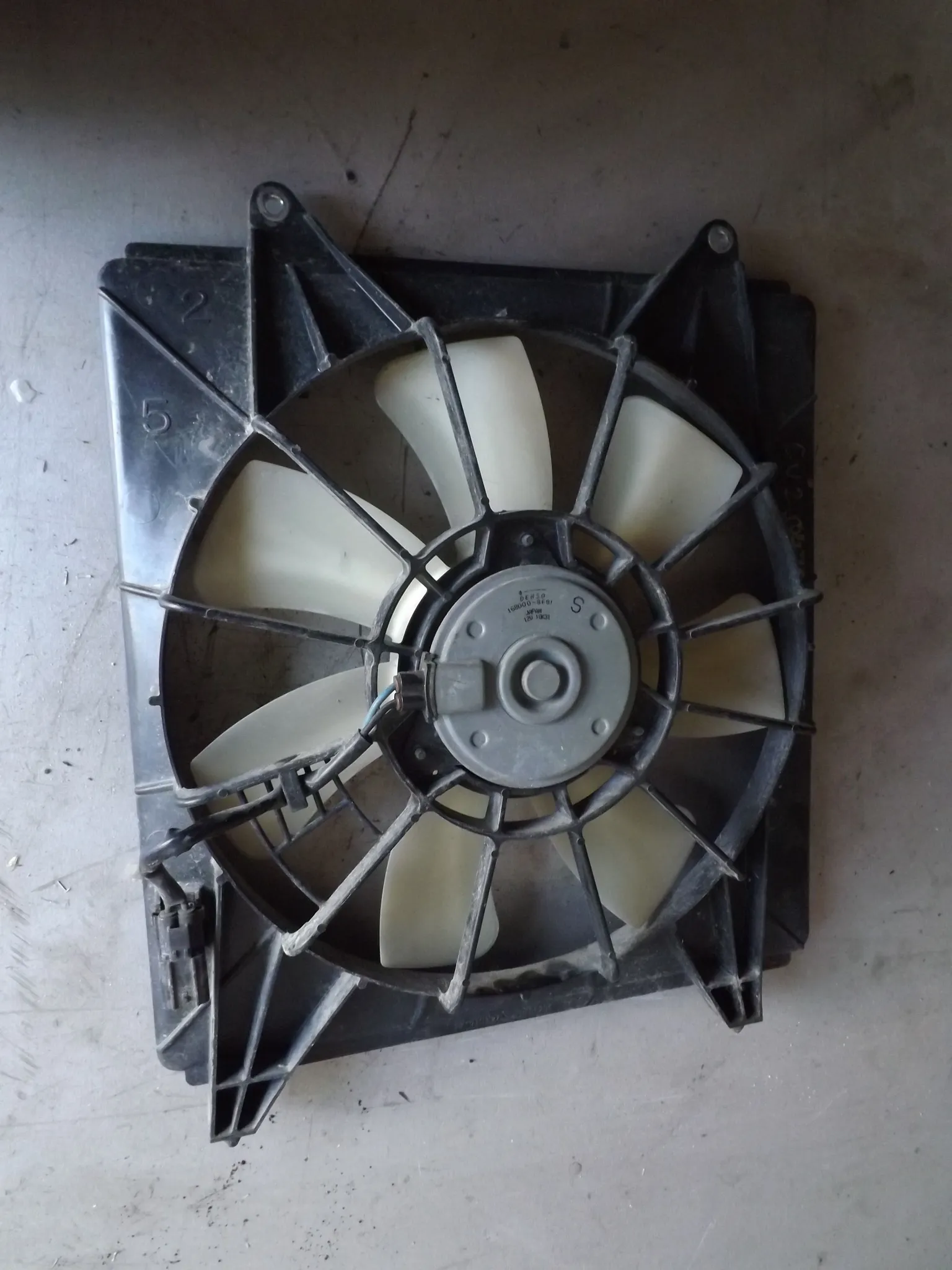 Диффузор радиатора HONDA ACCORD CU2 (Контрактный) 2047400055