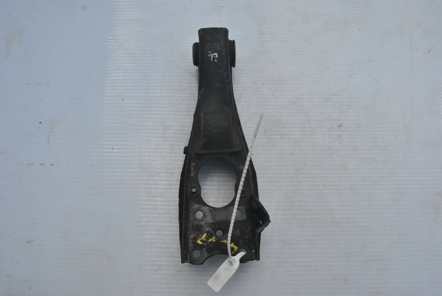 Рычаг подвески TOYOTA TOWN ACE NOAH SR40G Перед Прав (Контрактный) 46091331