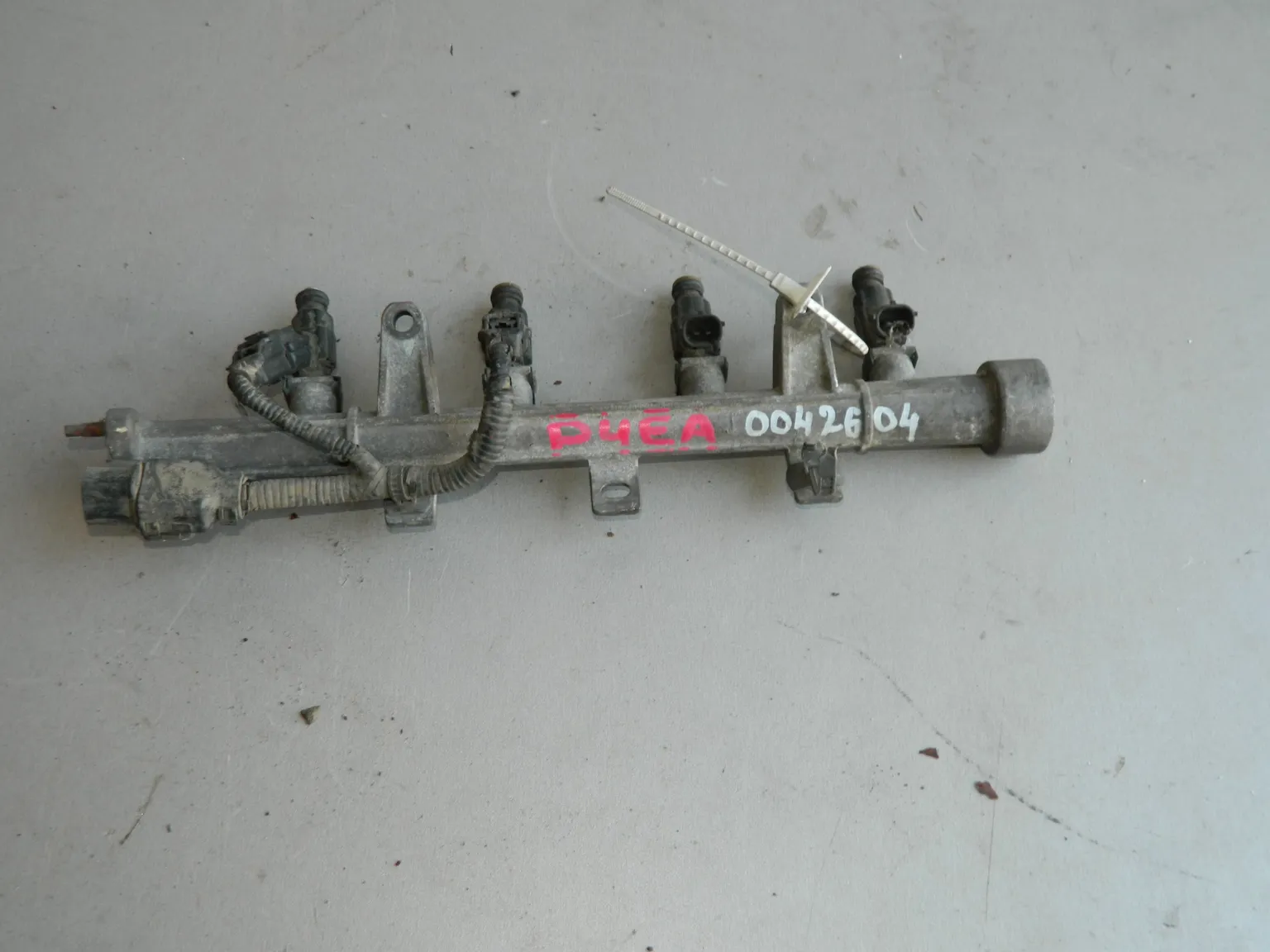 Топливная рейка HYUNDAI ACCENT G4EA (Контрактный) 45976012