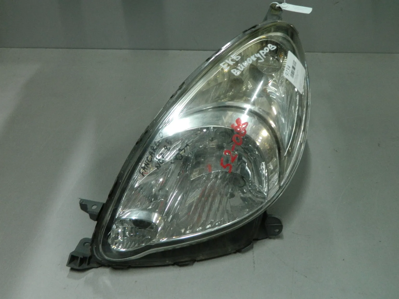 Фара TOYOTA FUNCARGO NCP20 Перед Лев 52088 (Контрактный) 03344437