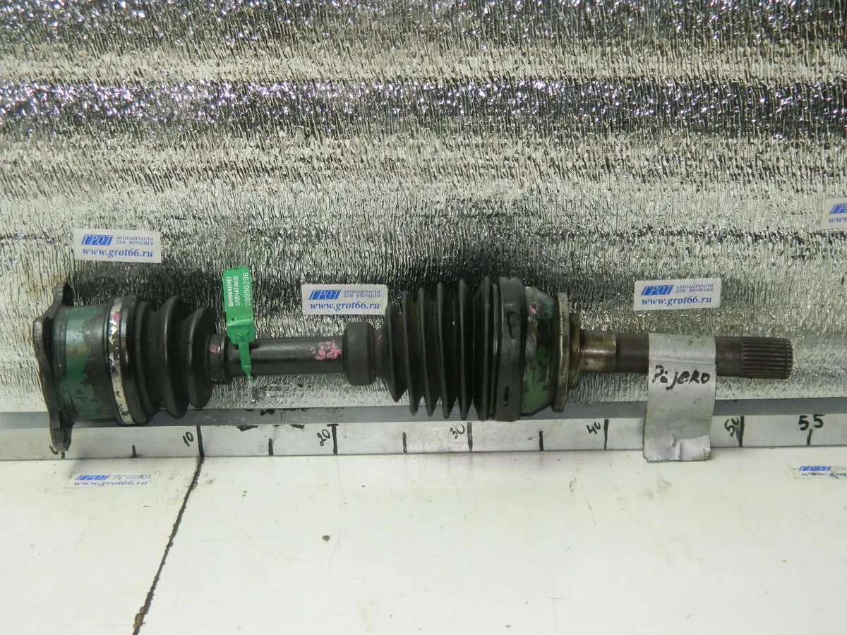 Привод MITSUBISHI PAJERO V46W 4M40 Перед Прав (Контрактный) D9996296