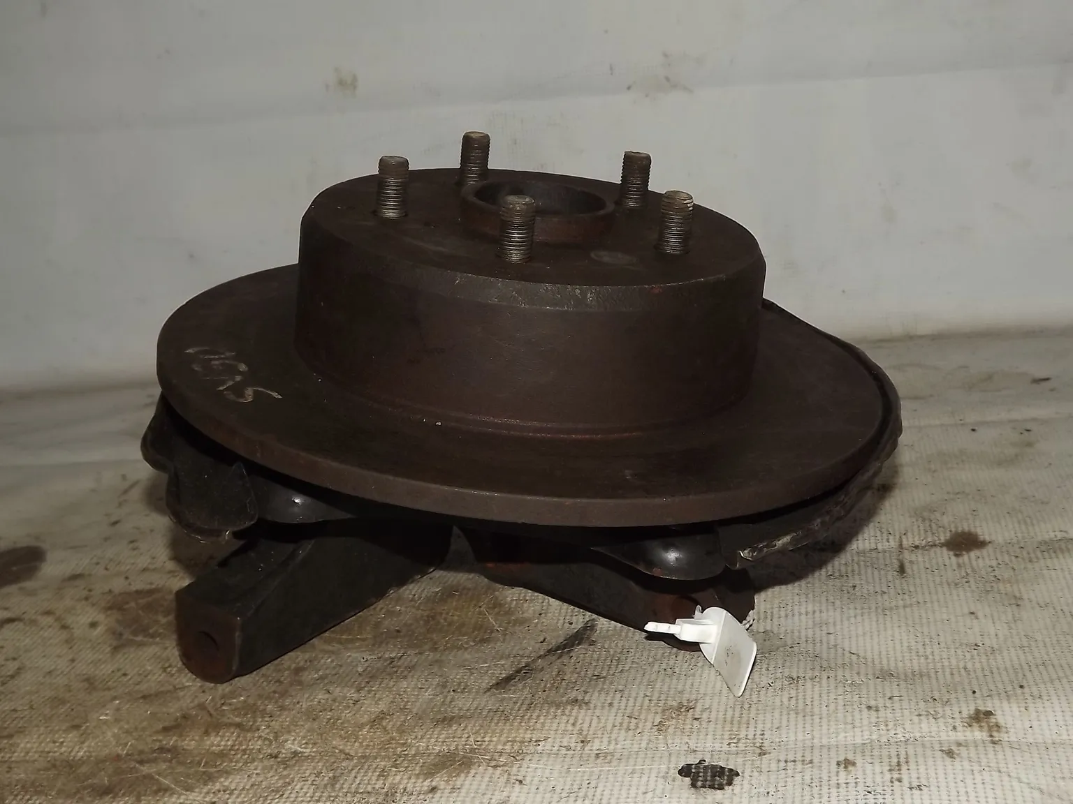 Ступица TOYOTA VISTA SV50 Зад Лев (Контрaктный) 35017198