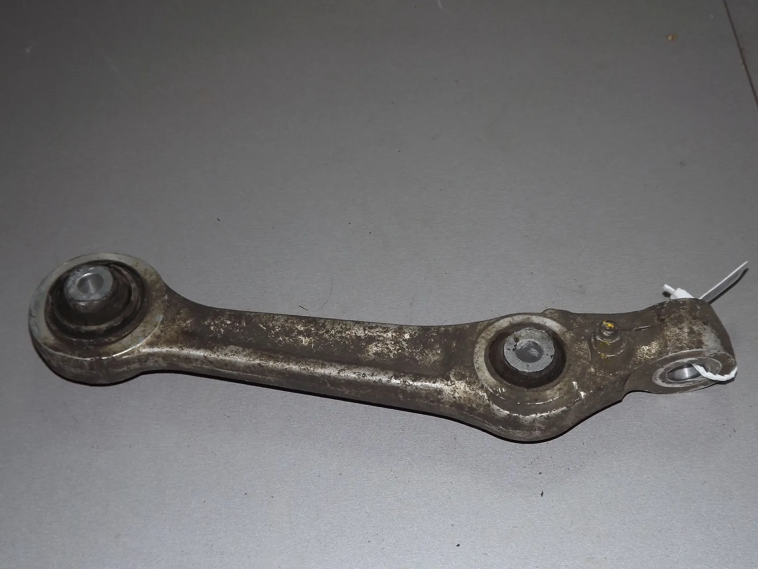 Рычаг подвески HYUNDAI EQUUS VI G6DA 2013-2015 Перед Прав Низ (Б/У) 35023975