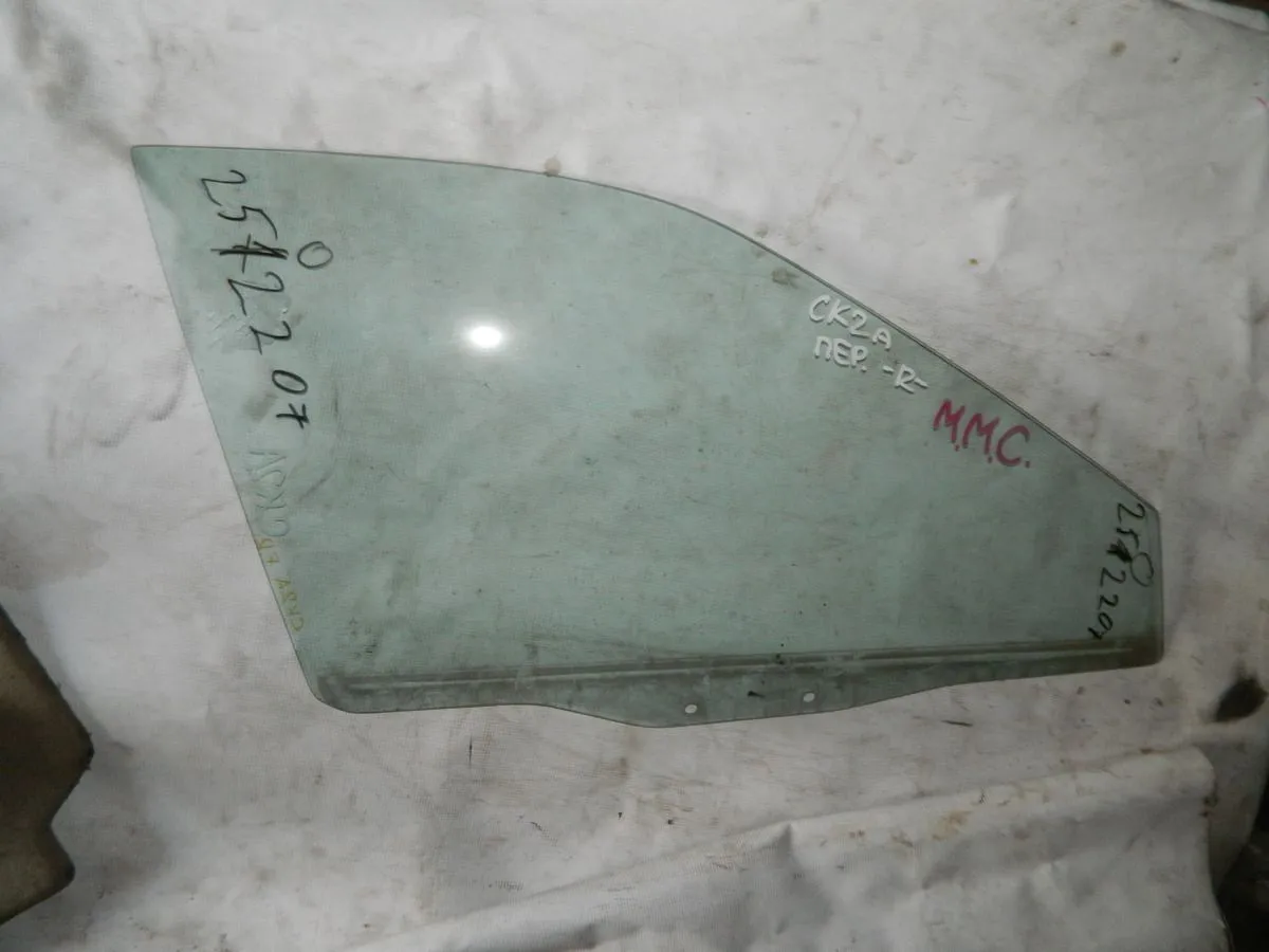 Стекло двери MITSUBISHI LANCER CK2A Перед. Прав (Контрактный) 2502207