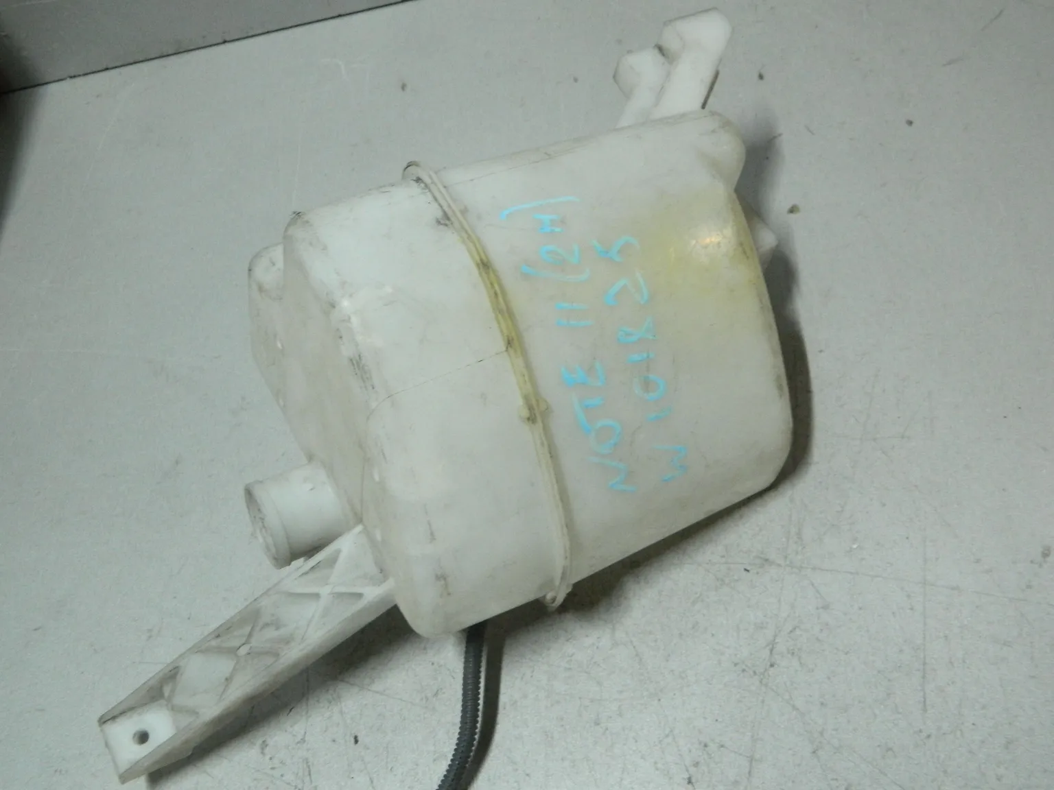 Бачок омывателя NISSAN NOTE E11 (Контрактный) 79591905