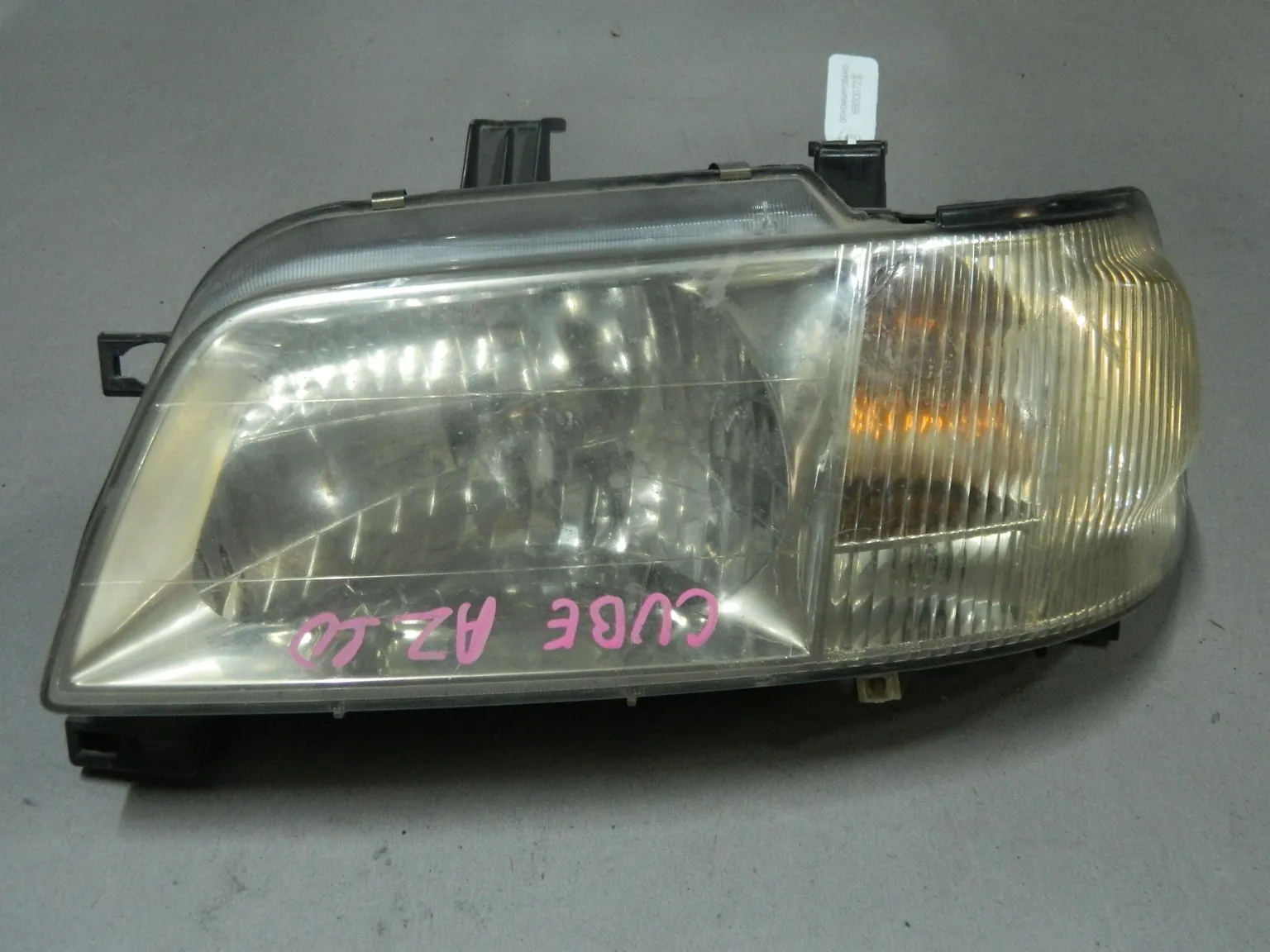 Фара NISSAN CUBE AZ10 Перед Лев (Контрактный) 68000723