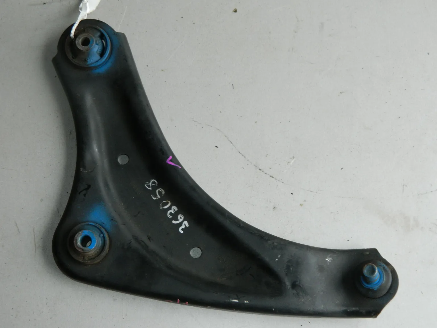 Рычаг NISSAN JUKE F15 Перед. Лев. (Контрактный) 45976111