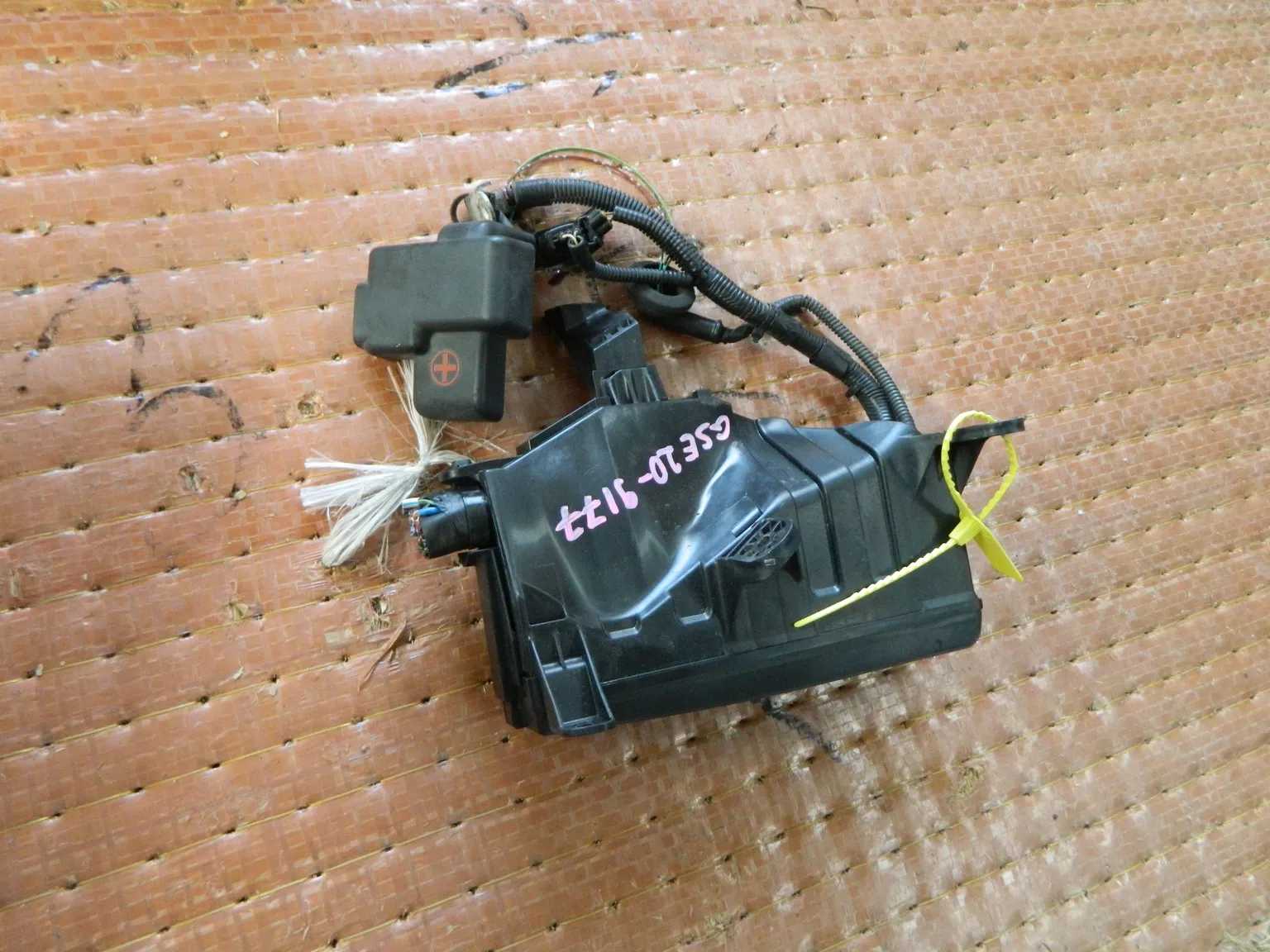 Блок предохранителей LEXUS IS250 GSE20 (Контрактный) 94603975