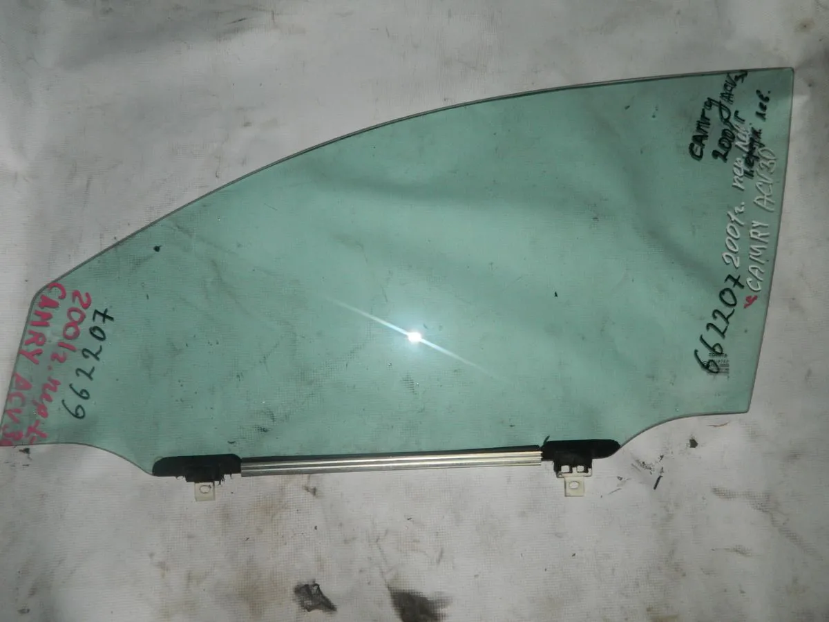 Стекло двери TOYOTA CAMRY ACV30 Перед. Лев (Контрактный) 662207