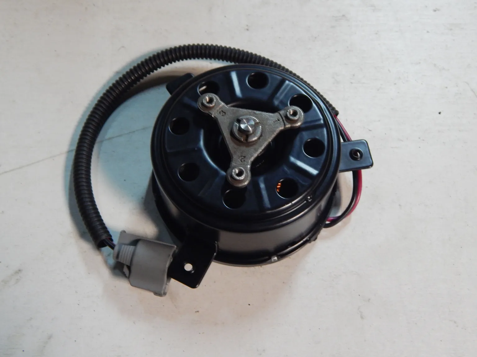 Мотор вентилятора GENERAL PARTS 253862Y500 HYUNDAI TUCSON