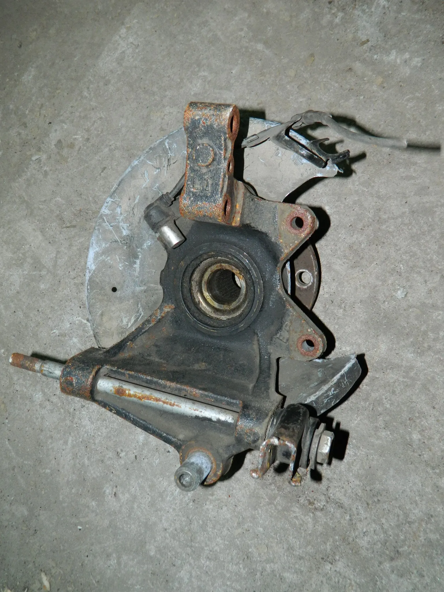 Ступица MAZDA CAPELLA GW8W Зад Лев (Контрактный) 79591025