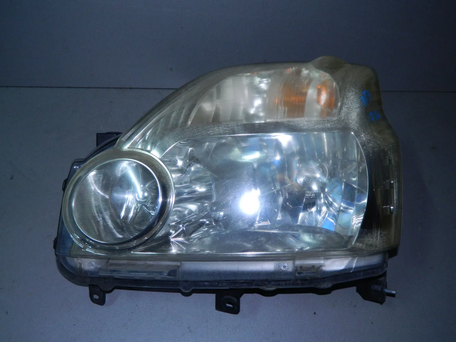Фара NISSAN X-TRAIL NT31 Перед Лев 1785 (Контрактный) 110264100