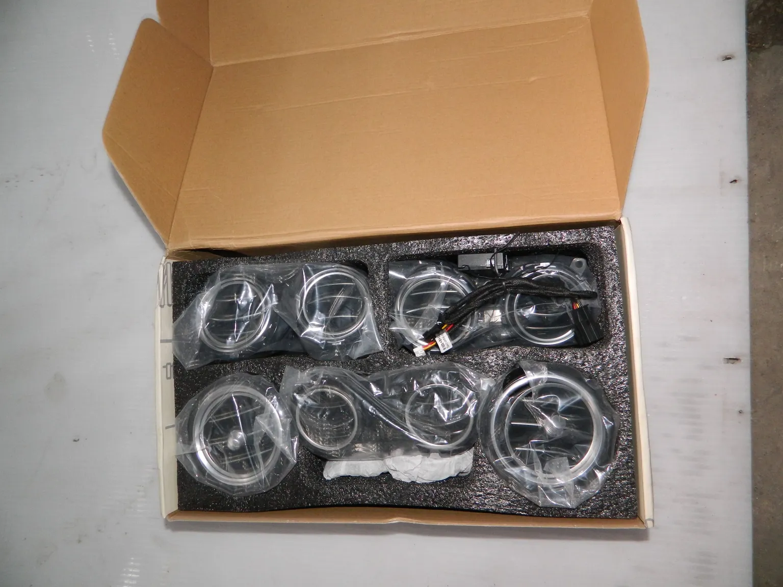 Дефлектор воздушный MERCEDES-BENZ E-CLASS W213 (Б/У) CKF0005