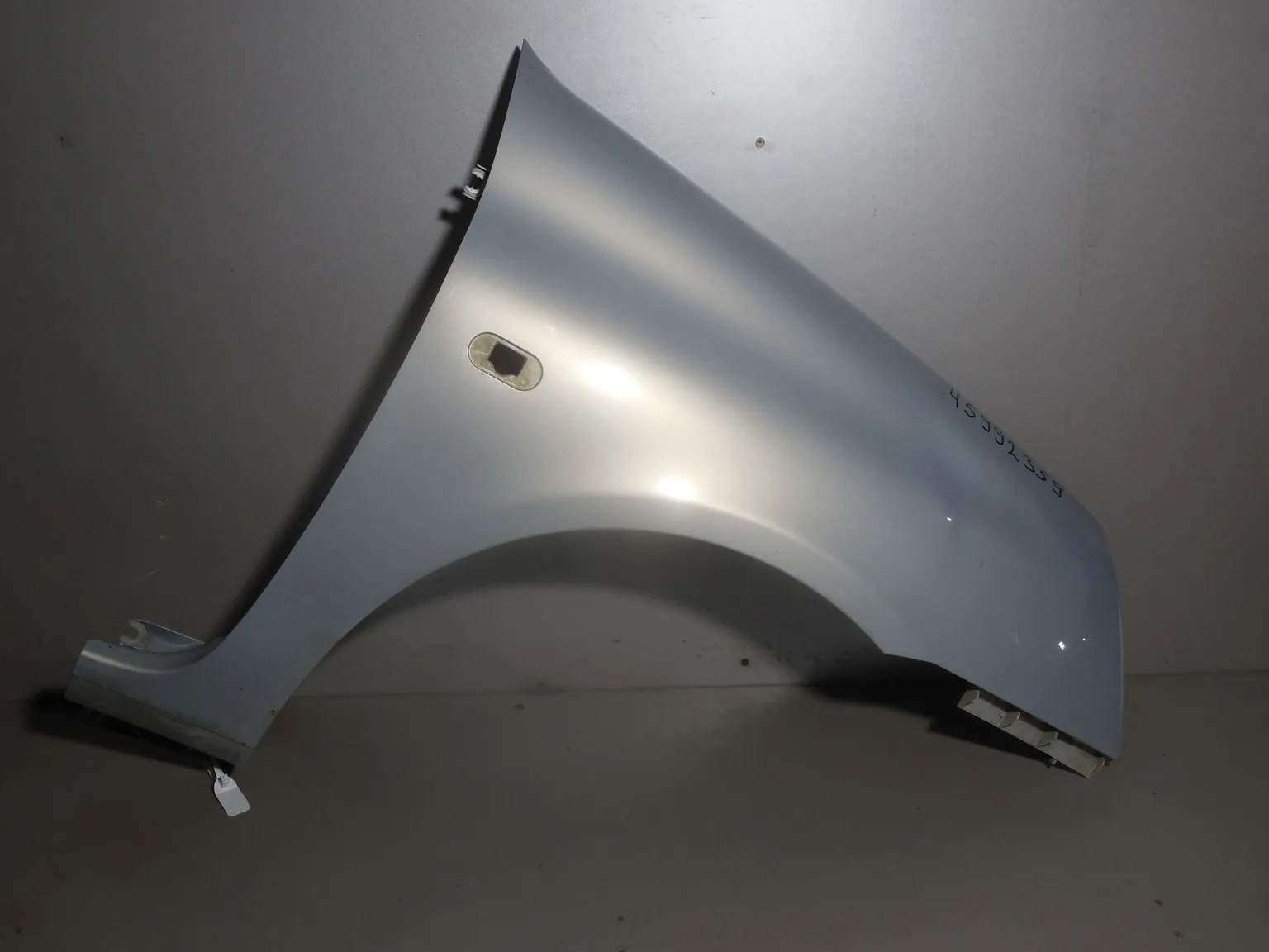 Крыло RENAULT CLIO II Перед Прав (Б/У)