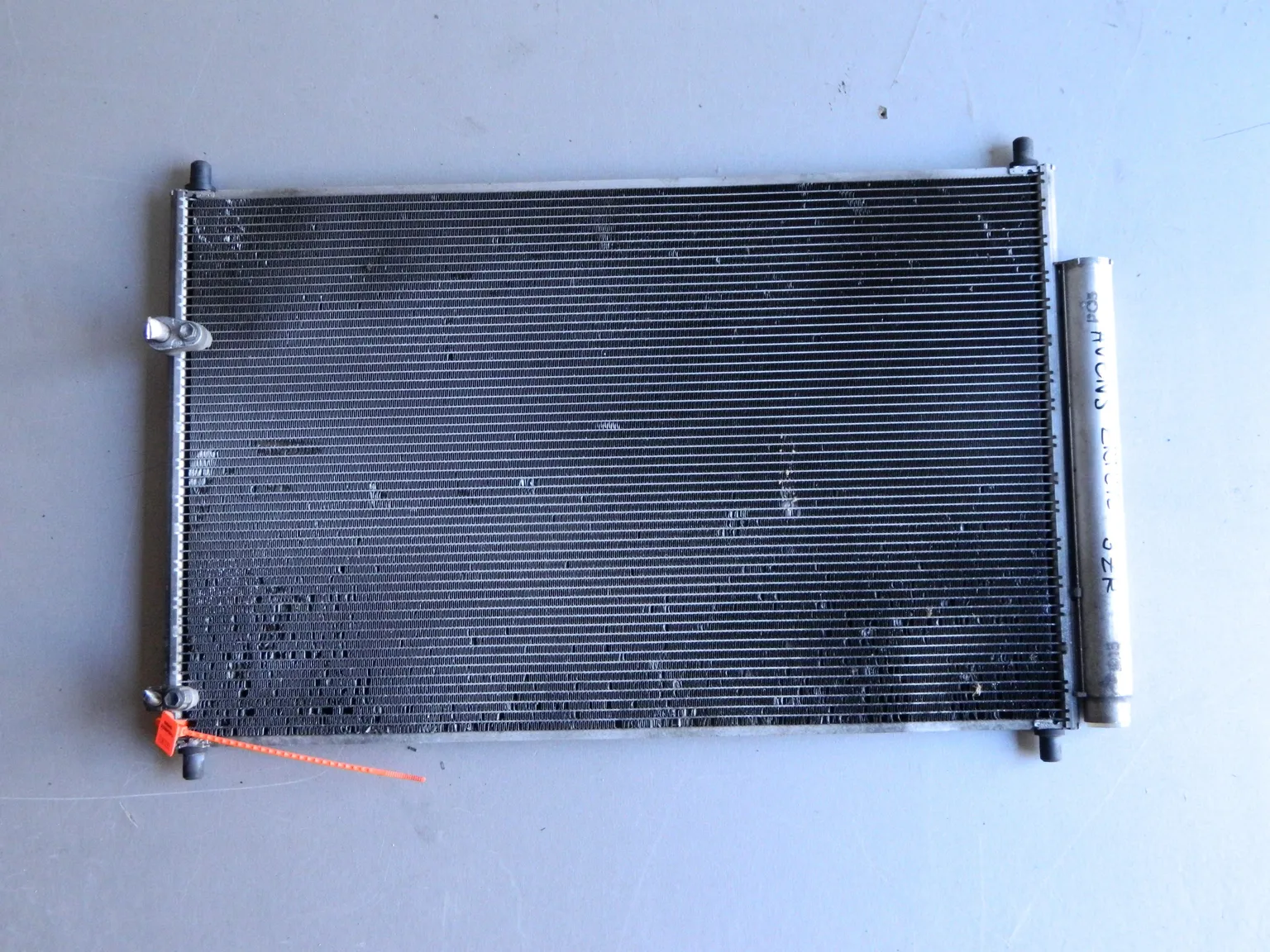 Радиатор кондиционера TOYOTA AVENSIS ZRT272 3ZRFAE (Контрактный) 72367283