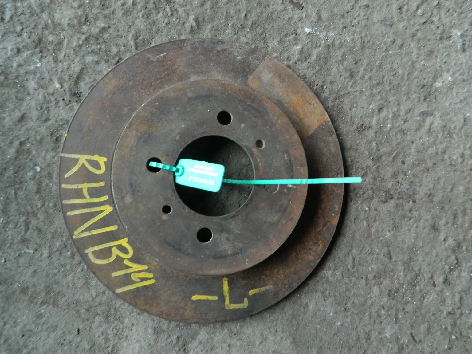 Диск тормозной NISSAN SUNNY B14 Зад (Контрактный) 81530520