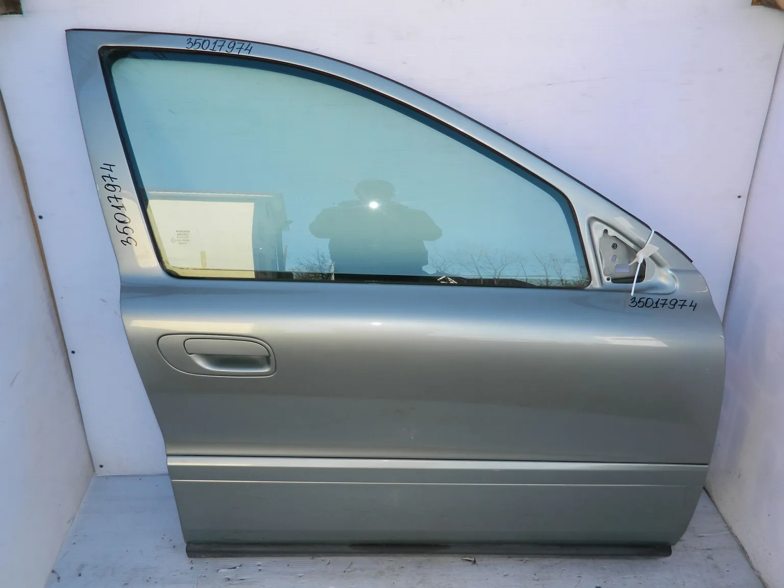 Дверь VOLVO S60 Перед Прав (Контрактный)