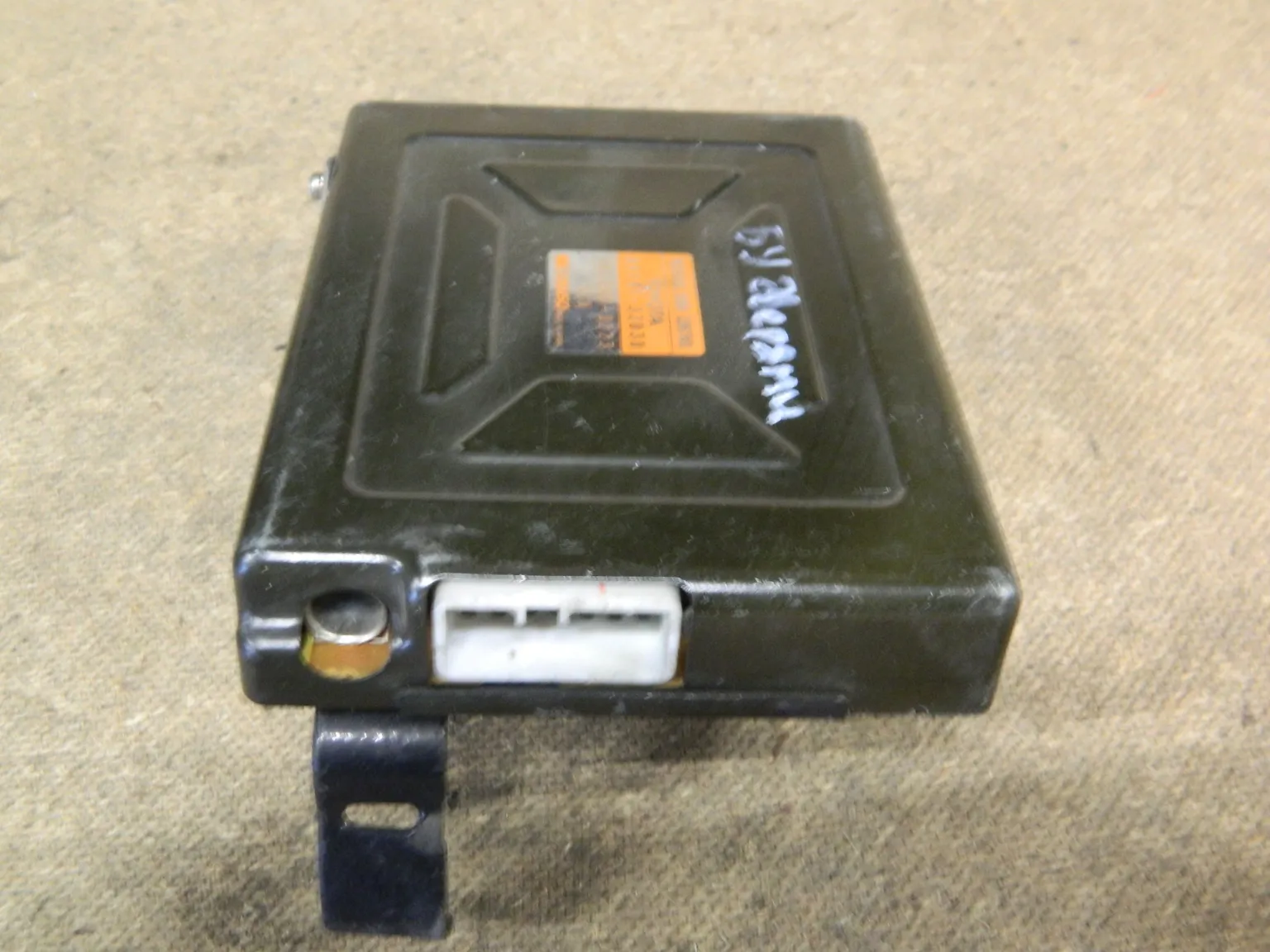 Блок управления дверьми TOYOTA (Контрактный) 79590817 8974132030