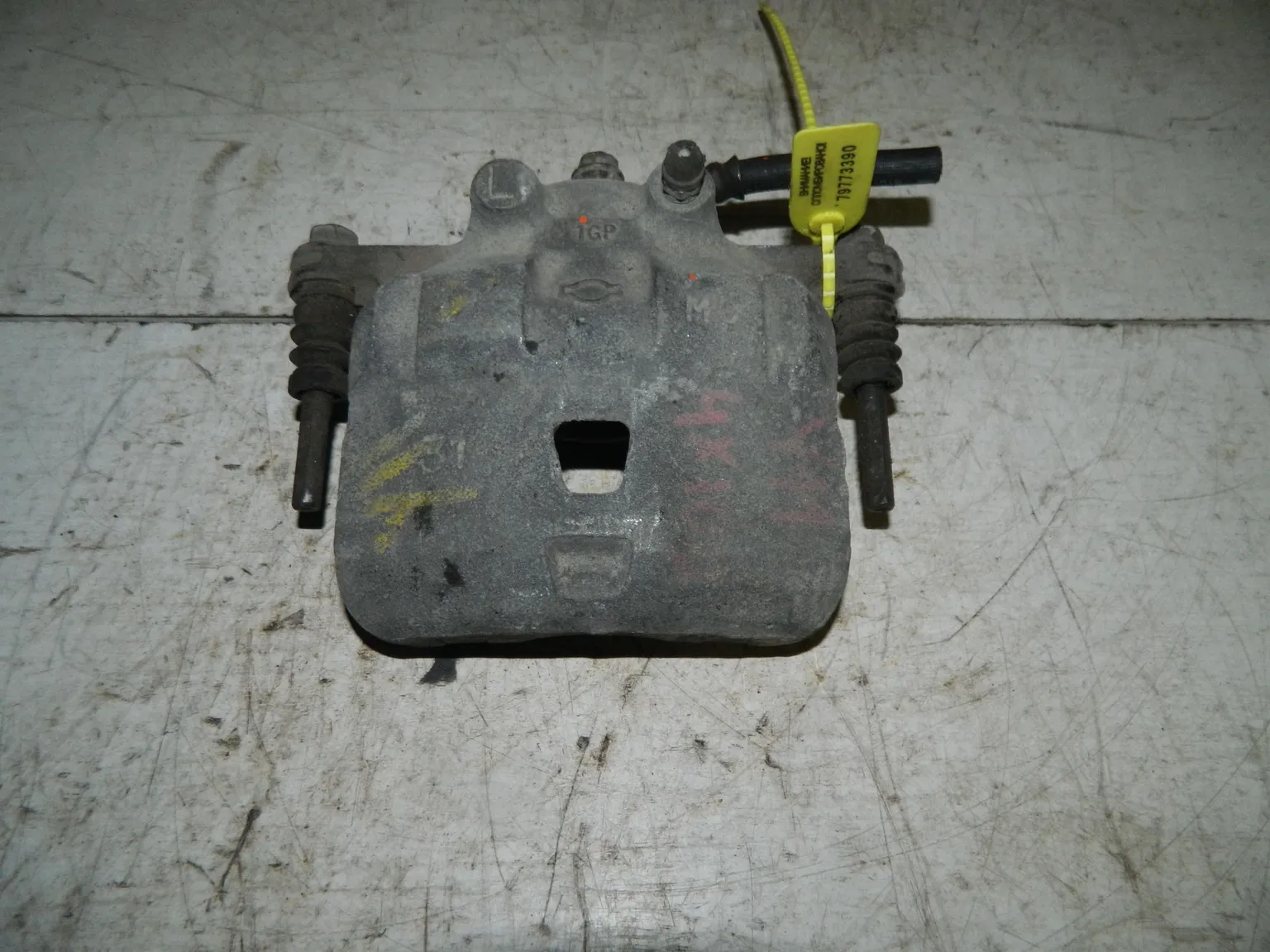 Суппорт NISSAN AD Y11 Перед Лев (Контрактный) 79773390