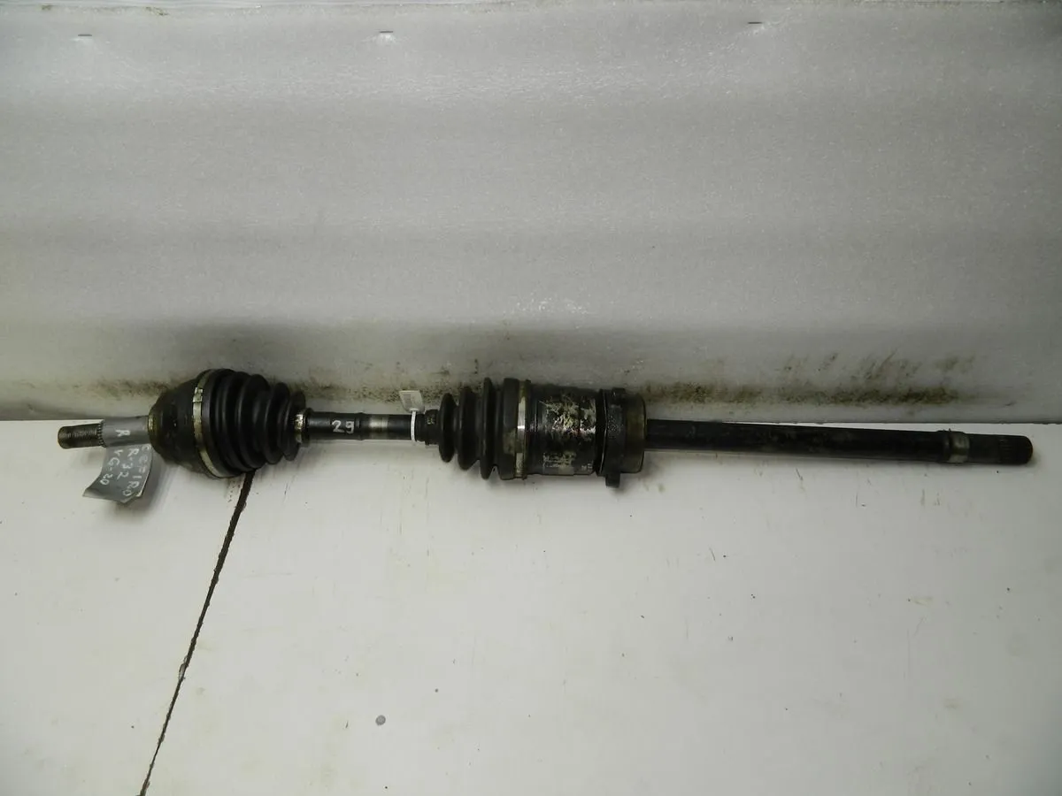 Привод NISSAN CEFIRO A32 VQ20DE Перед Прав (Контрактный) 35015792