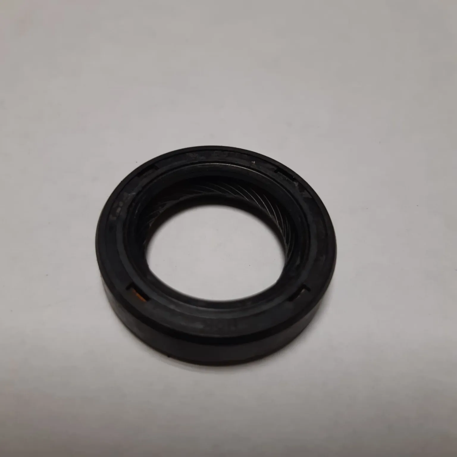 Сальник NOK AH0984P0 HYUNDAI 20x30x7