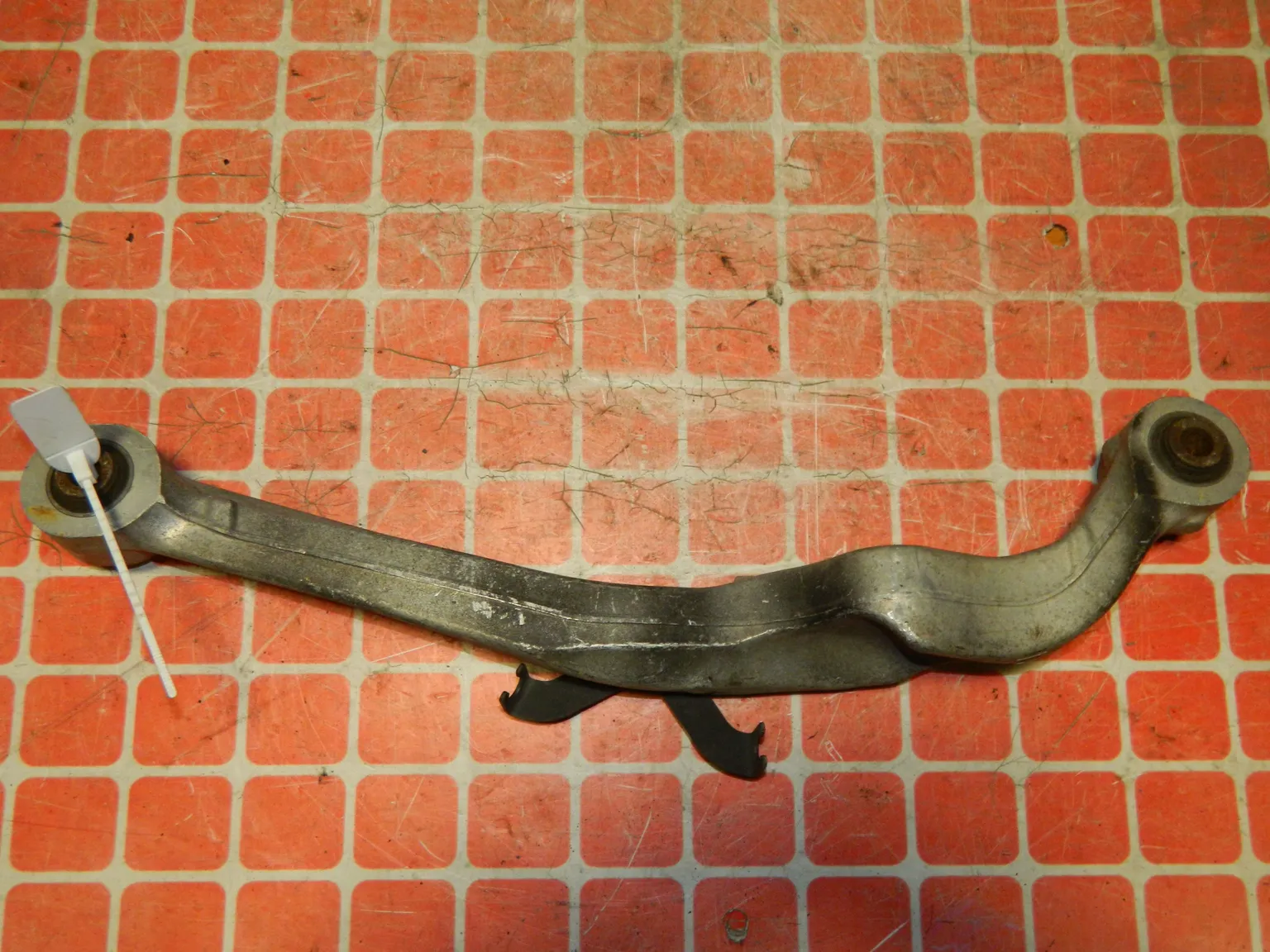 Рычаг подвески NISSAN QASHQAI J10 Зад Прав Верх (Контрактный) 45980888