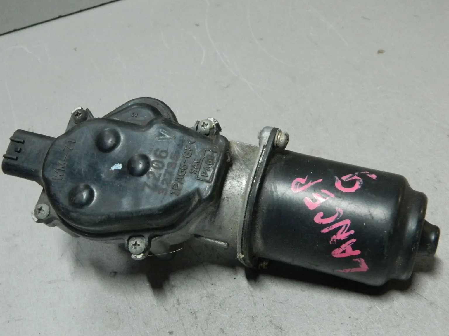 Мотор дворников MITSUBISHI LANCER CS5W (Контрактный) 81528651