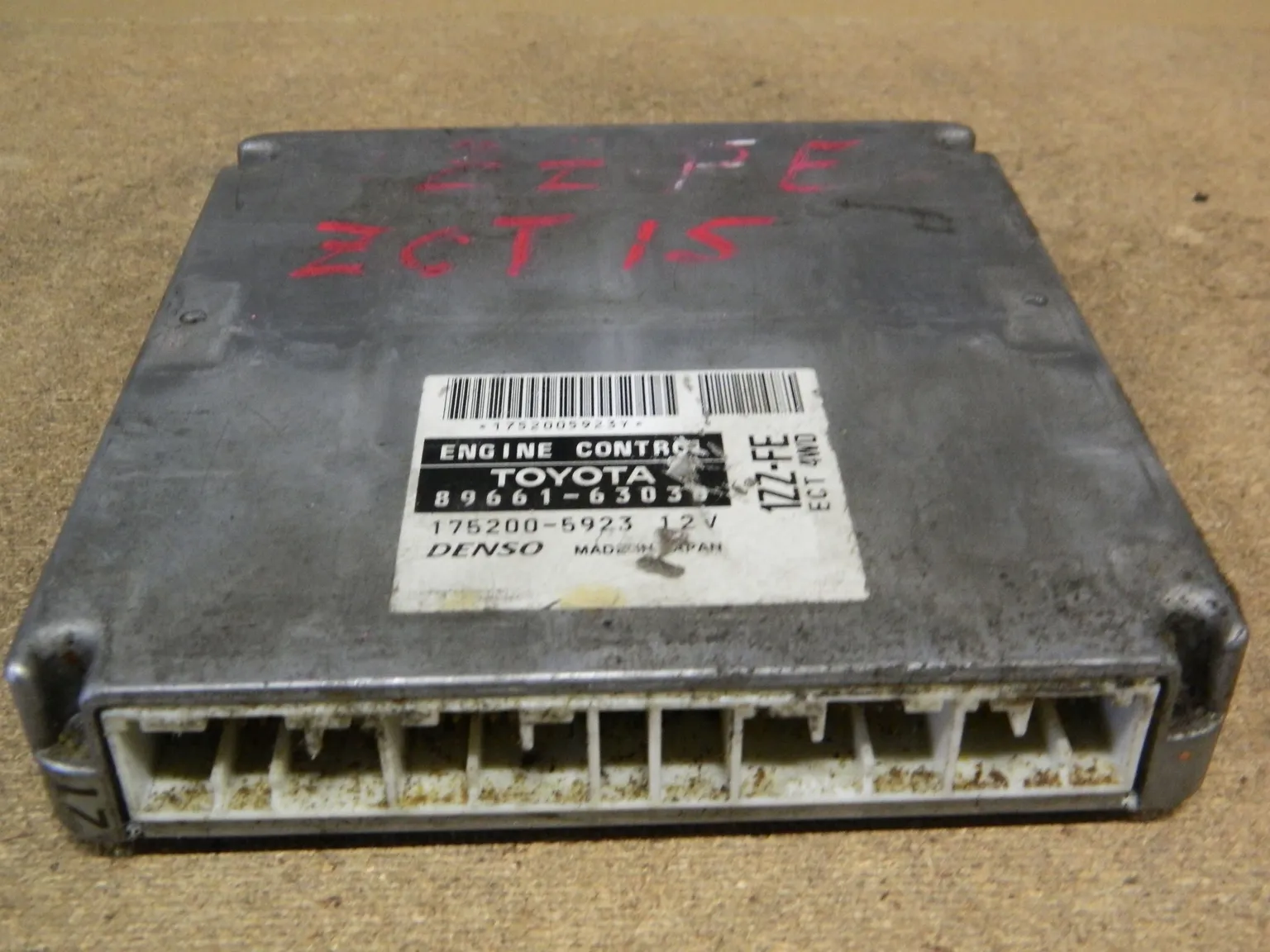 Блок управления ДВС TOYOTA COROLLA 1ZZFE (Контрактный) 10049 8966163030