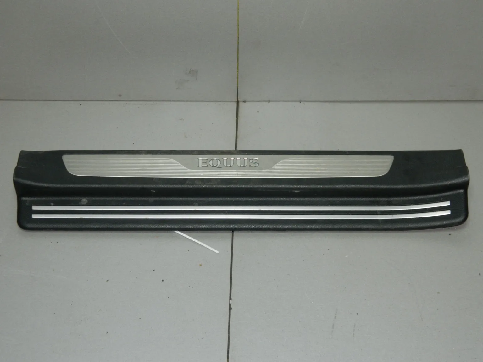 Накладка порога HYUNDAI EQUUS VI G6DA 2013-2015 Перед Лев (Б/У) 35017528