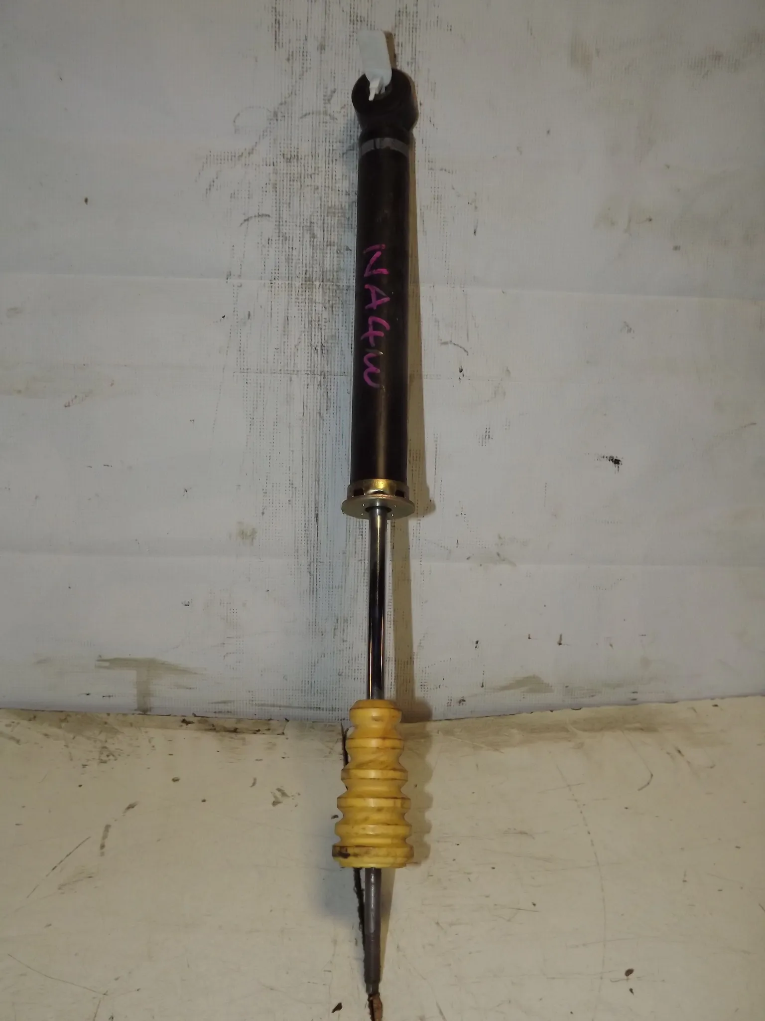 Амортизатор MITSUBISHI GRANDIS NA4W Зад (Контрактный) 35023495