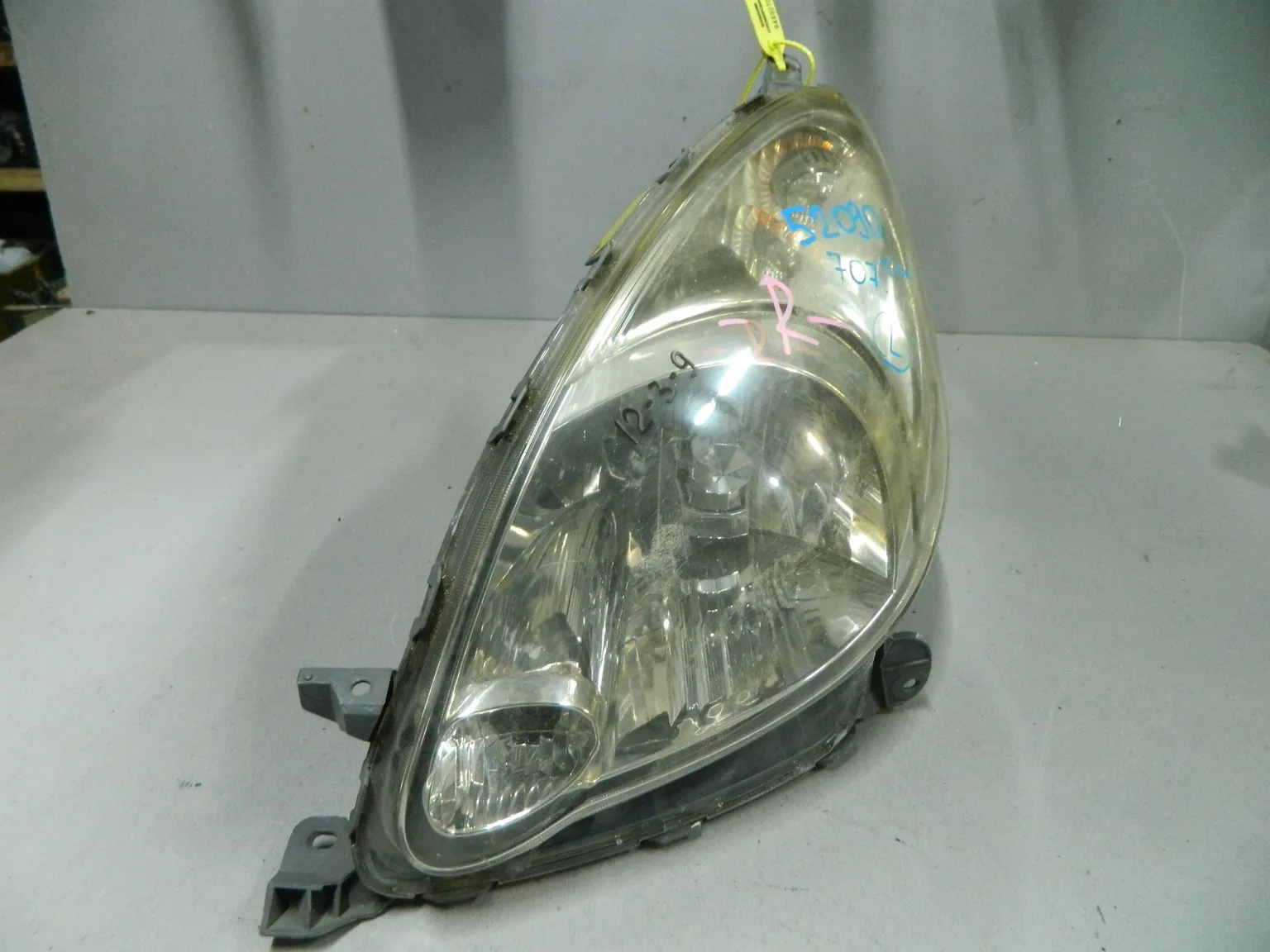 Фара TOYOTA FUNCARGO NCP20 Перед Лев 52090 (Контрактный) 64492702