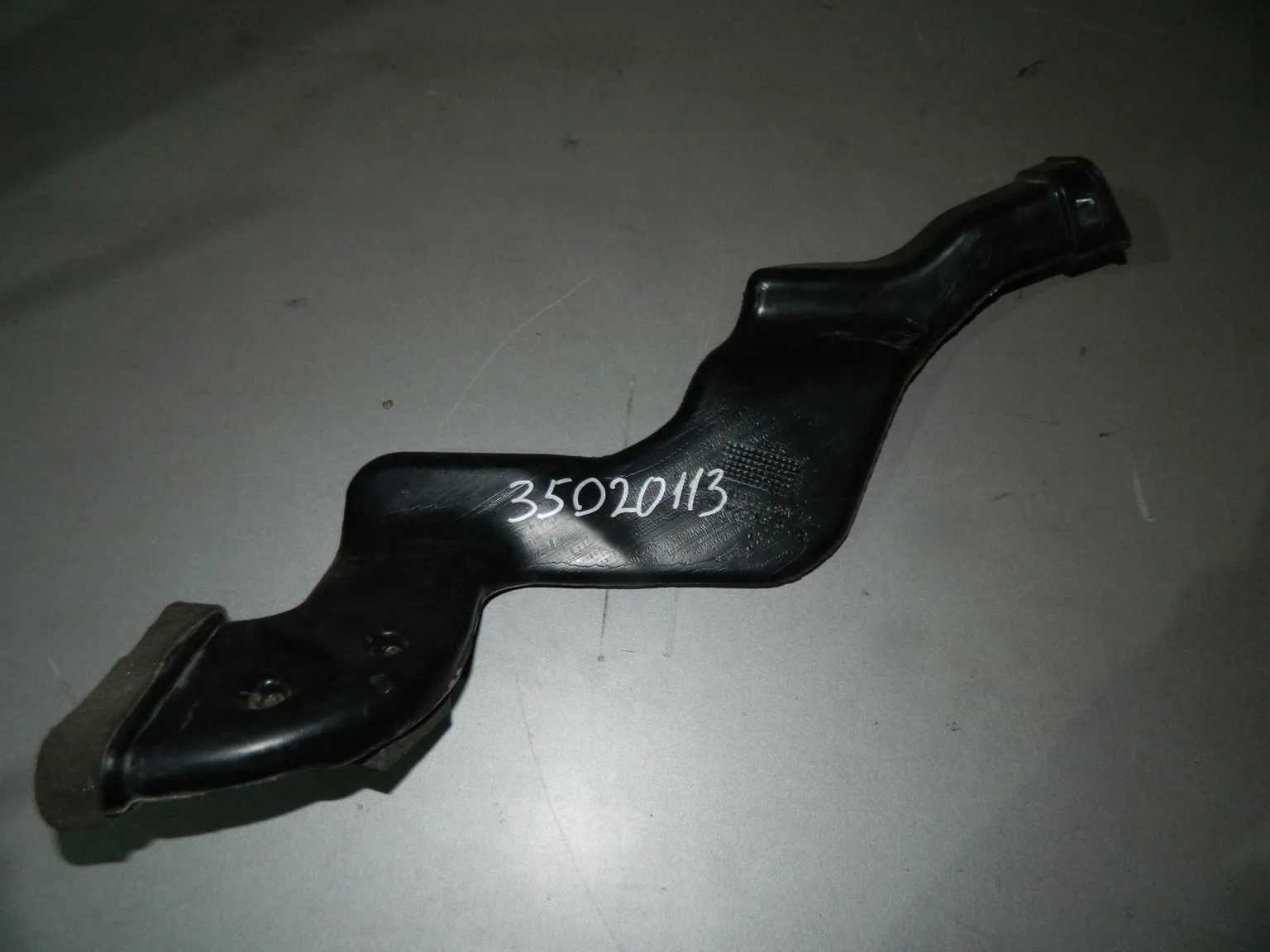 Воздуховод отопителя HYUNDAI ACCENT LC Прав (Б/У) 35020113