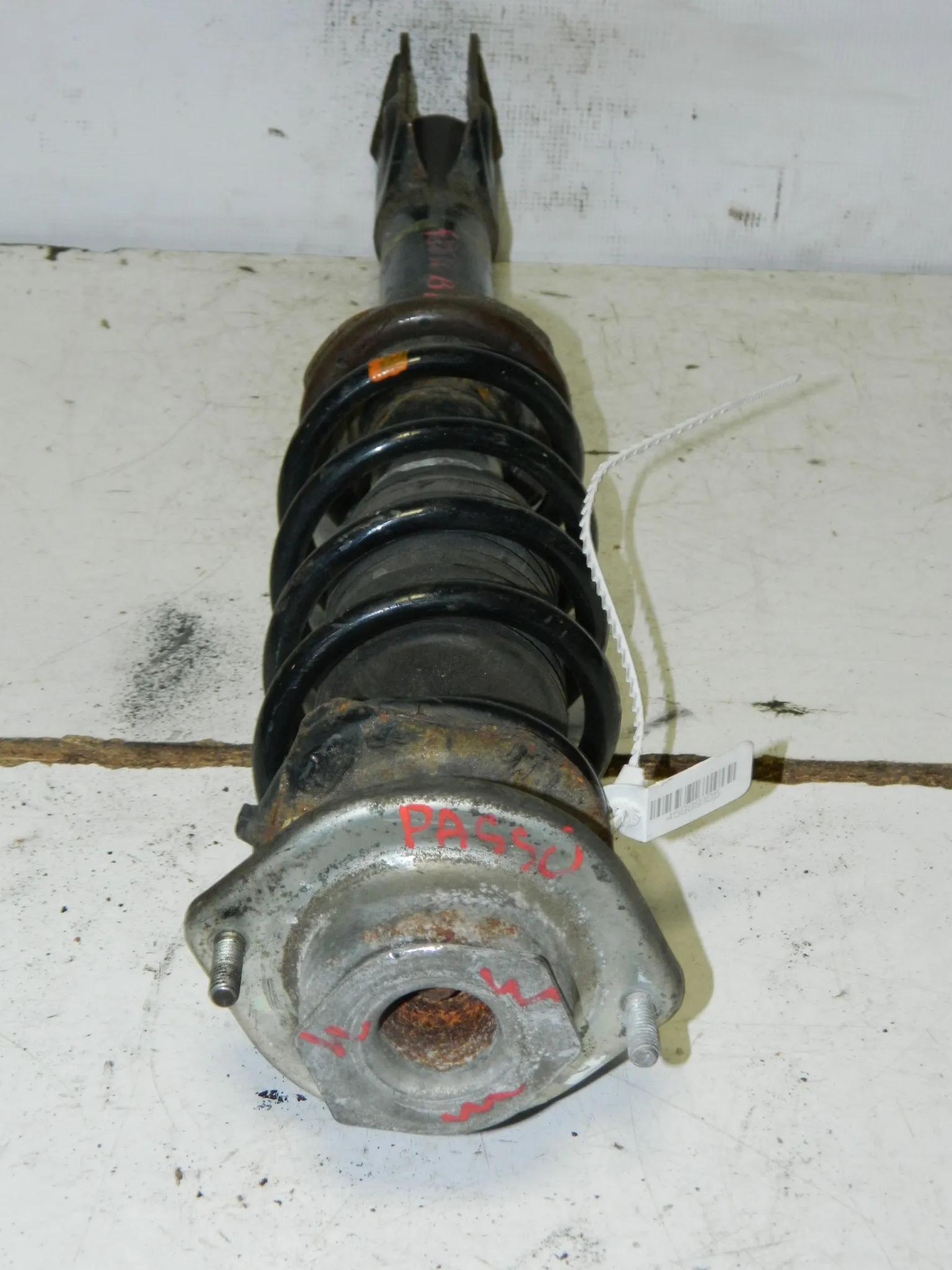 Стойка подвески TOYOTA PASSO KGC10 Перед Прав (Кoнтрактный) 45989105 48510B1010