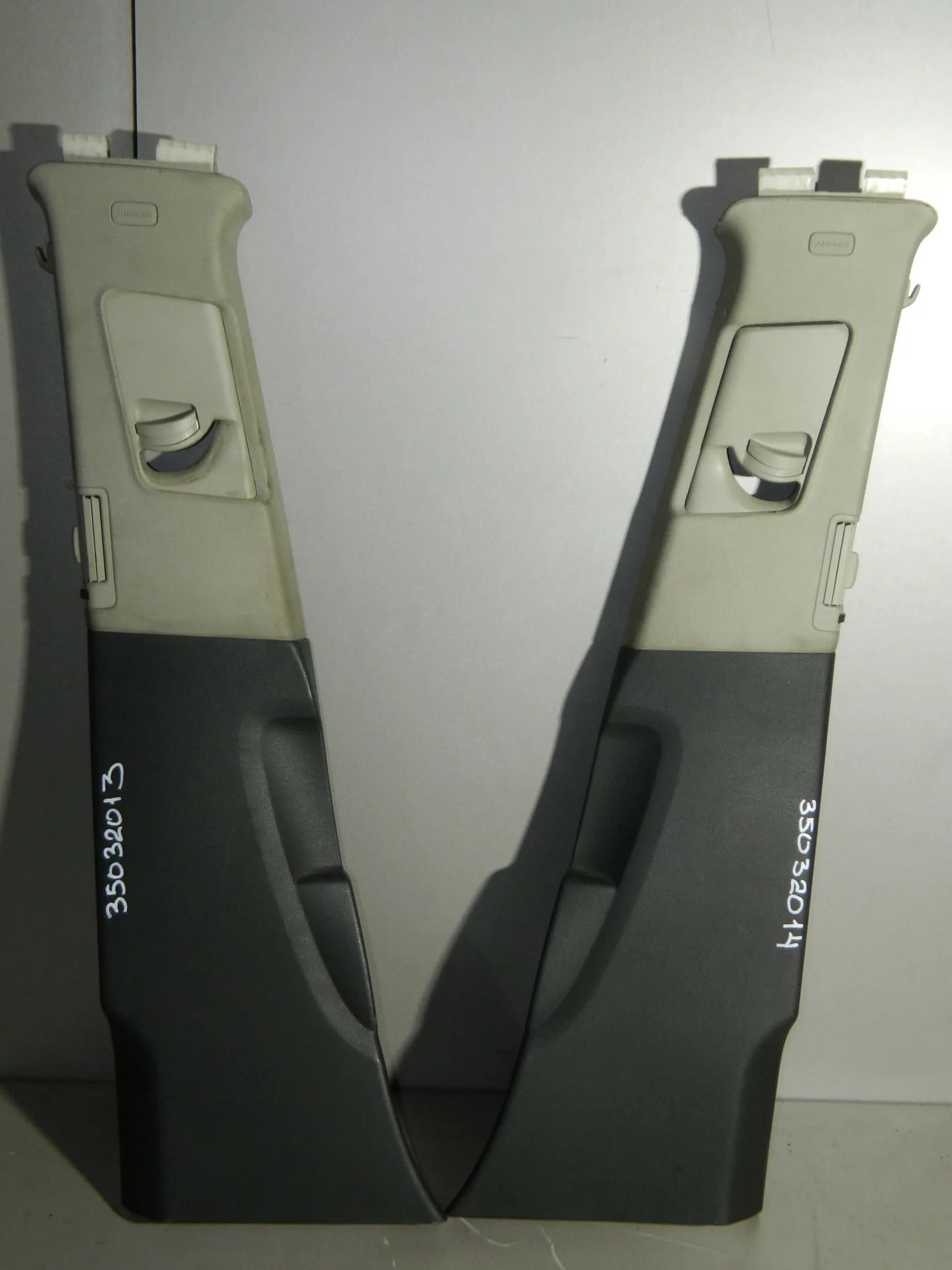 Обшивка стойки AUDI Q7 4L Лев (Б/У) 35032013