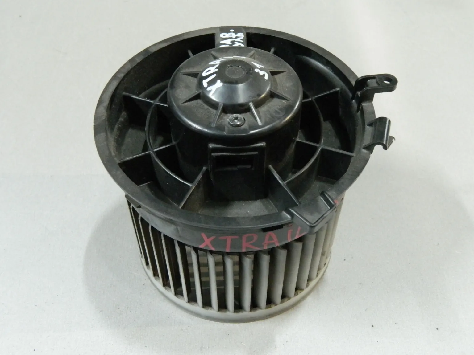 Мотор печки NISSAN X-TRAIL NT31 (Контрактный) 03344209