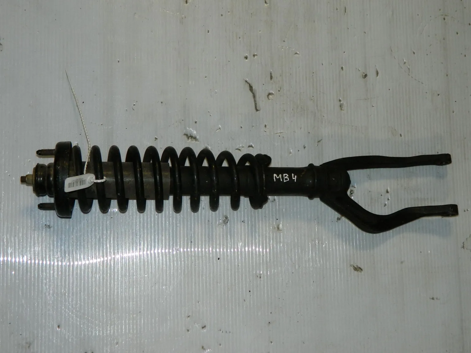 Стойка подвески HONDA DOMANI MB4 Перед Лев (Контрактный)