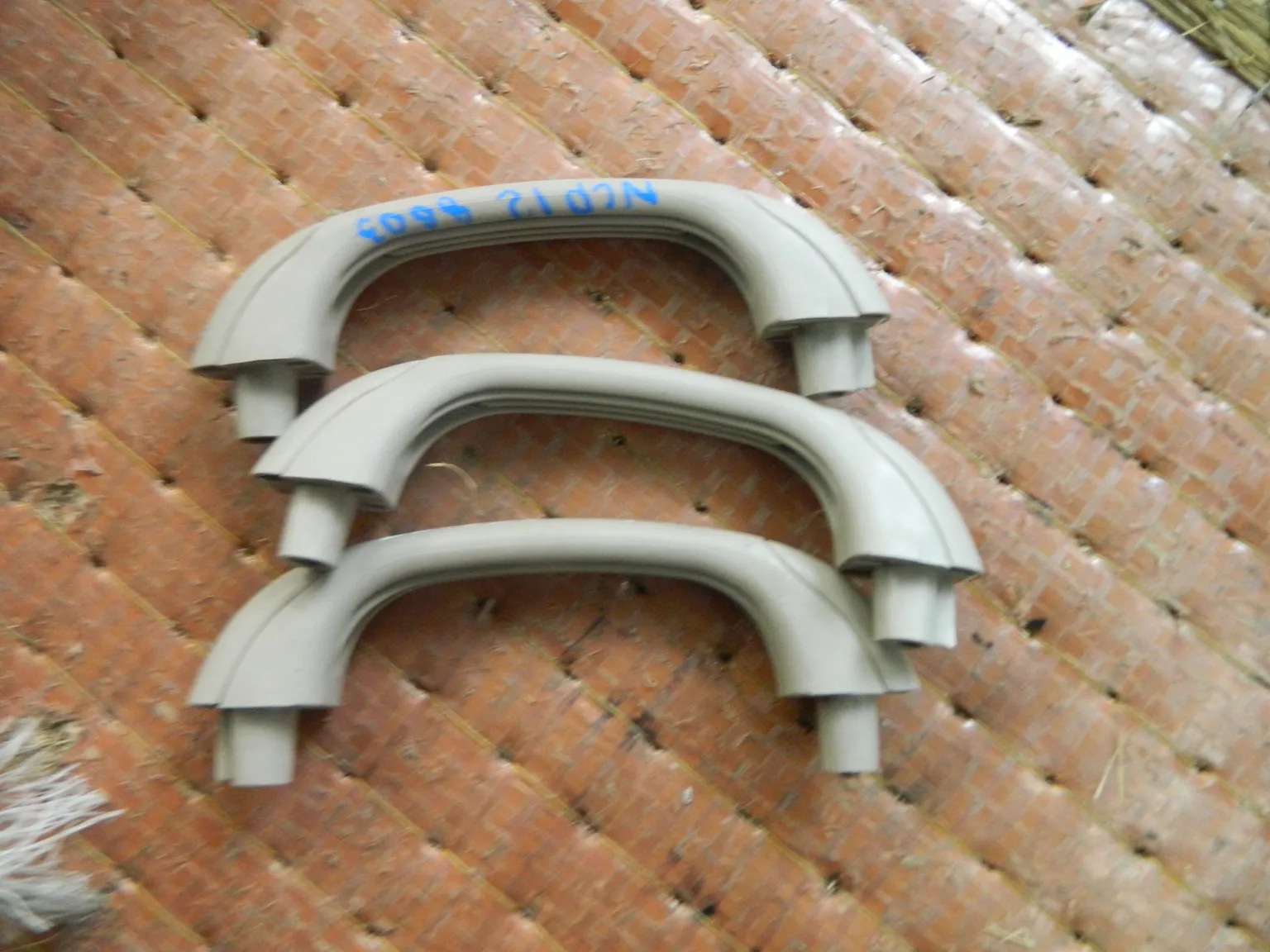 Ручка потолочная TOYOTA PLATZ NCP12 (Контрактный) 2860300004