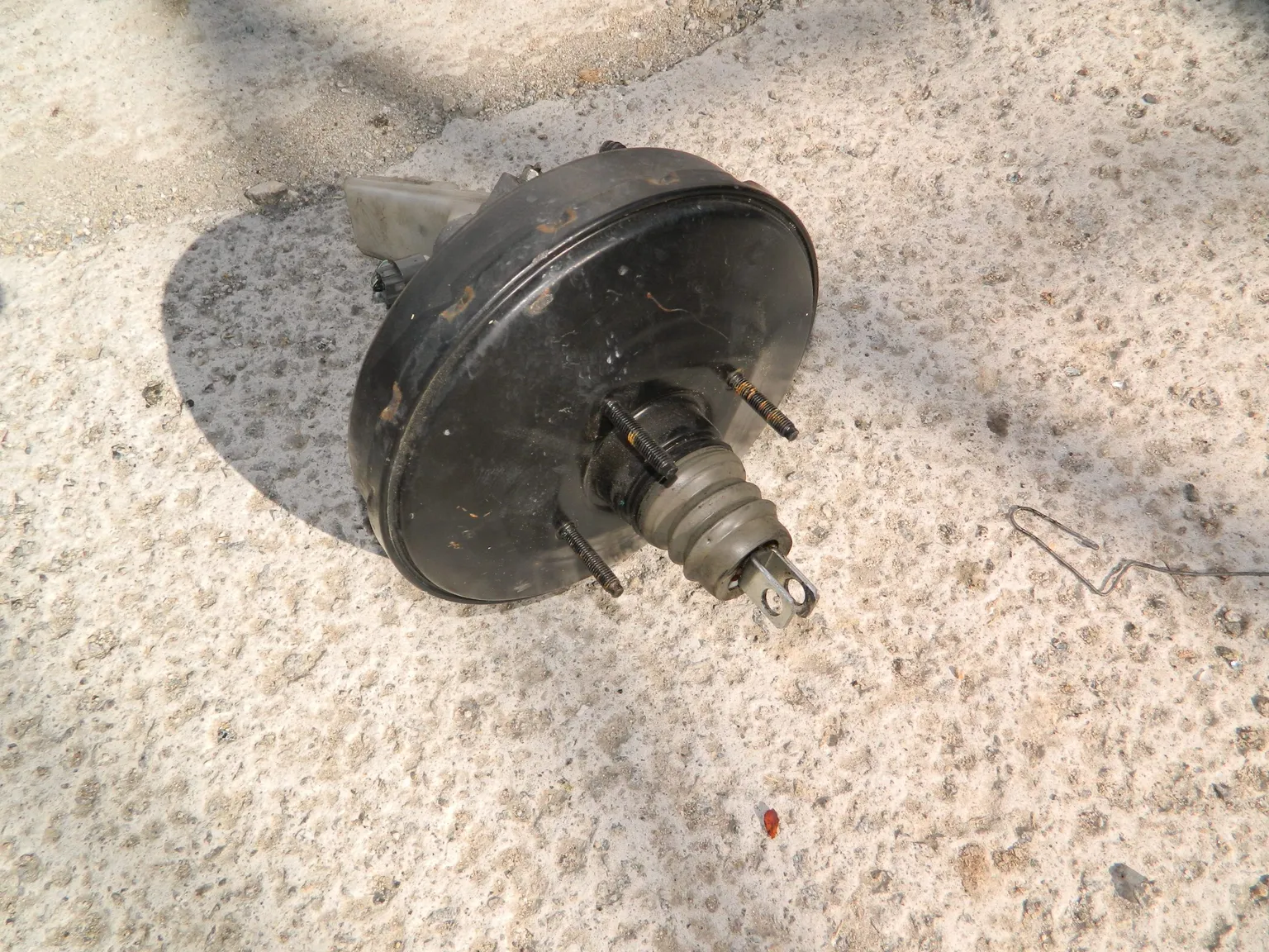 Главный тормозной цилиндр с вакуумником MAZDA DEMIO DY3W (Контрактный) 1001570142