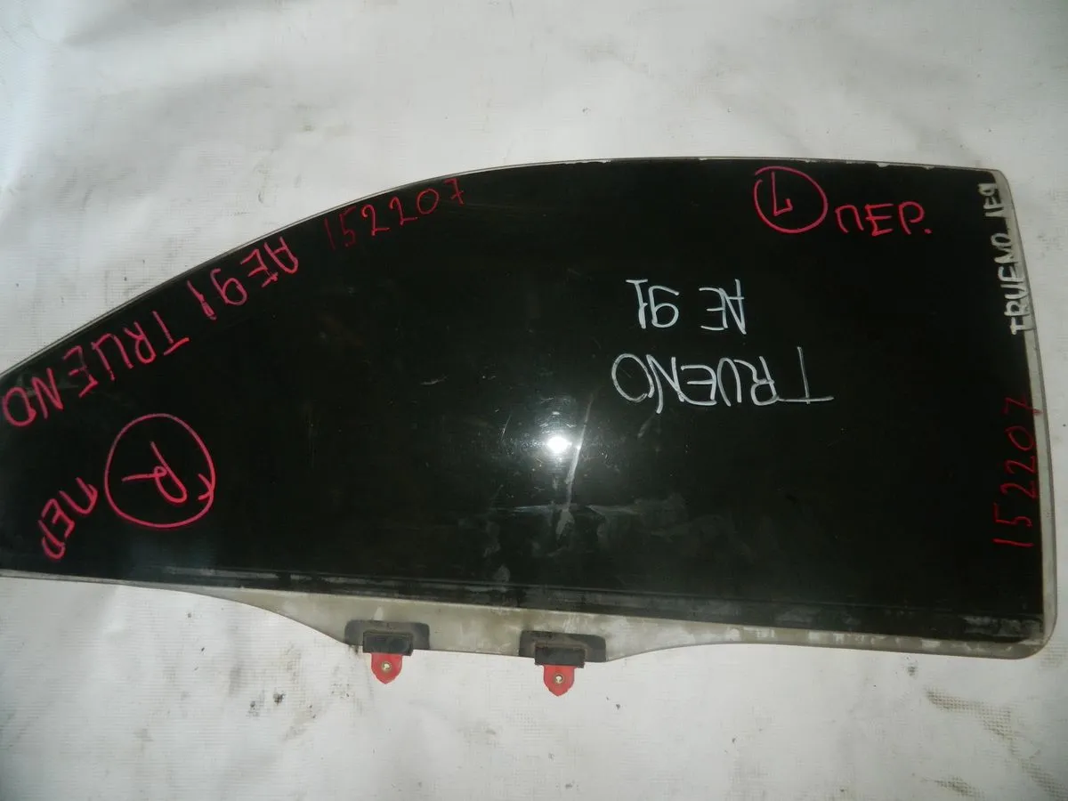 Стекло двери TOYOTA SPRINTER TRUENO AE91 Перед. Лев (Контрактный) 152207