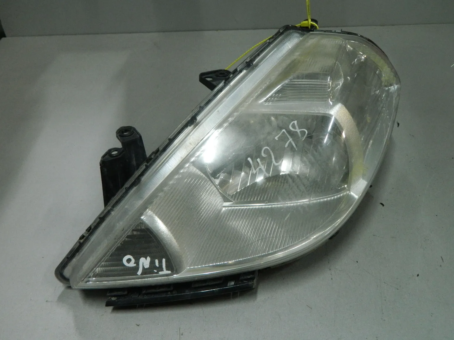 Фара NISSAN TIIDA SC11 Перед Лев 4278 (Контрактный) 64492913