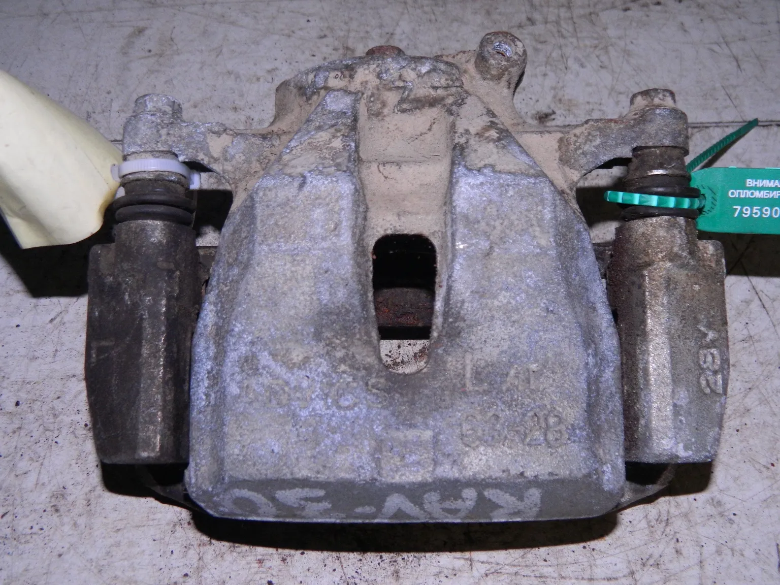 Суппорт TOYOTA RAV4 ACA30 Перед Лев (Контрактный) 79590054