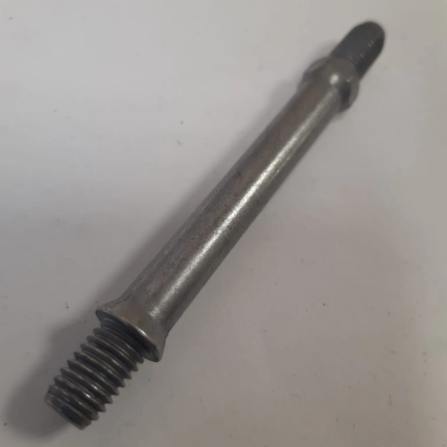 Болт RENAULT 7703027513 RENAULT Logan