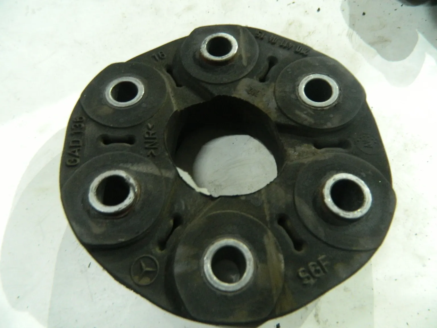 Муфта карданного вала MERCEDES-BENZ E-Class W211 (Контрактный) 28588603