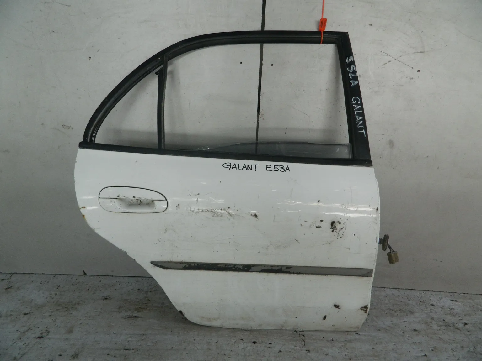 Дверь MITSUBISHI GALANT E53A Зад Прав (Контрактный) 72355421