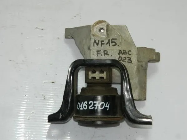 Подушка двигателя NISSAN JUKE NF15 MR16DDT Перед Прав (Контрактный)