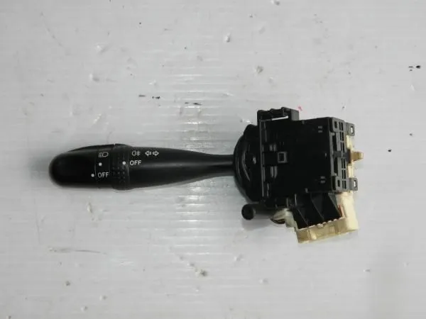 Переключатель света фар TOYOTA COROLLA 120 (Б/У) 173648
